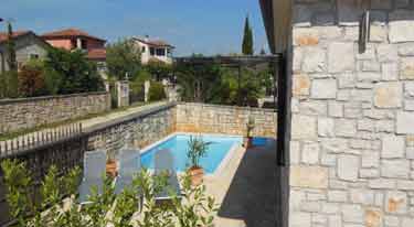 Ferienhaus in mediterranem Stil mit privatem Pool in Tar