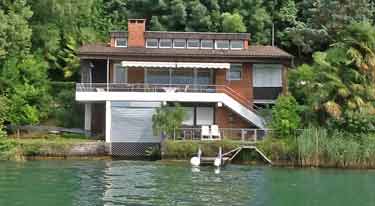 Ferienhaus direkt am Luganer See mit eigenem Boots- / Badesteg