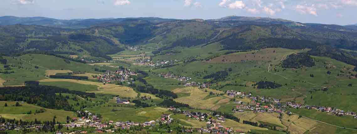 Blick auf das gesamte Bernauer Hochtal im südlichen Schwarzwald (Foto: Blick auf das gesamte Bernauer Hochtal im südlichen Schwarzwald.)