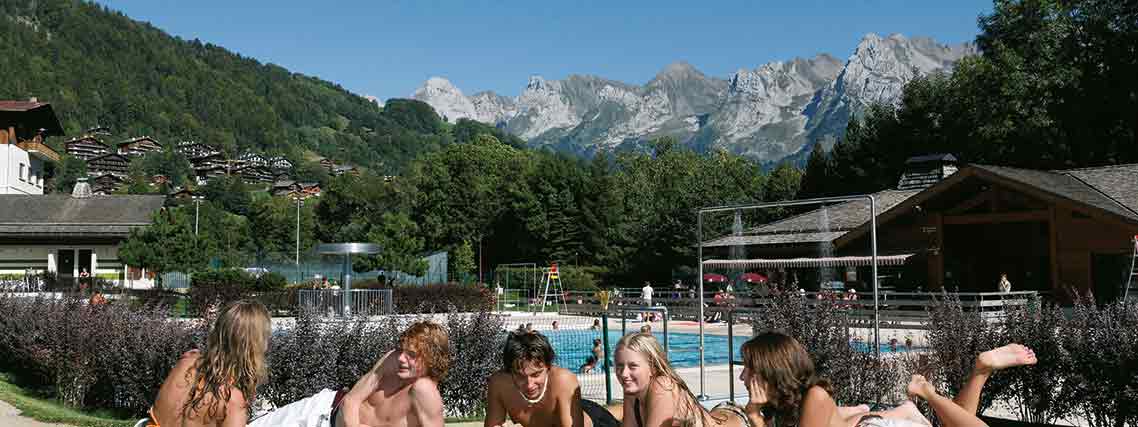 Schwimmbad im Massif des Aravis (Foto: OT Le Grand Bornand / F. Cavazzana) 