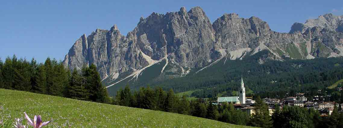 Cortina d'Ampezzo Sommerpanorama (Foto: Cortina Turismo, P. Dandrea)