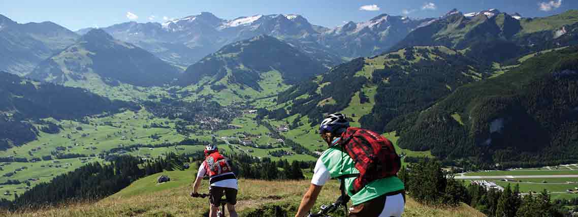 Biken auf dem Rellerli bei Gstaad (Foto: Gstaad Saanenland Tourismus C. Sonderegger)