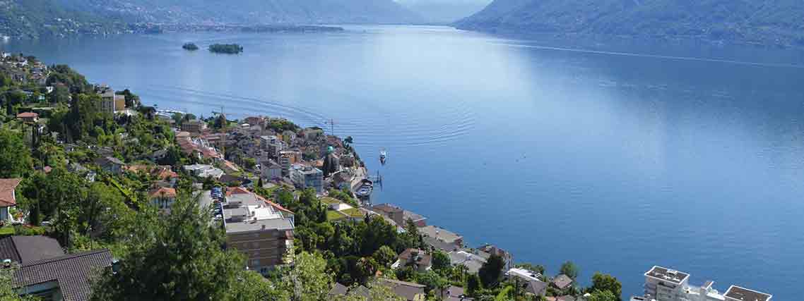 Blick von Brissago auf den Lago Maggiore Richtung Ascona (Foto: Thomas Grether)