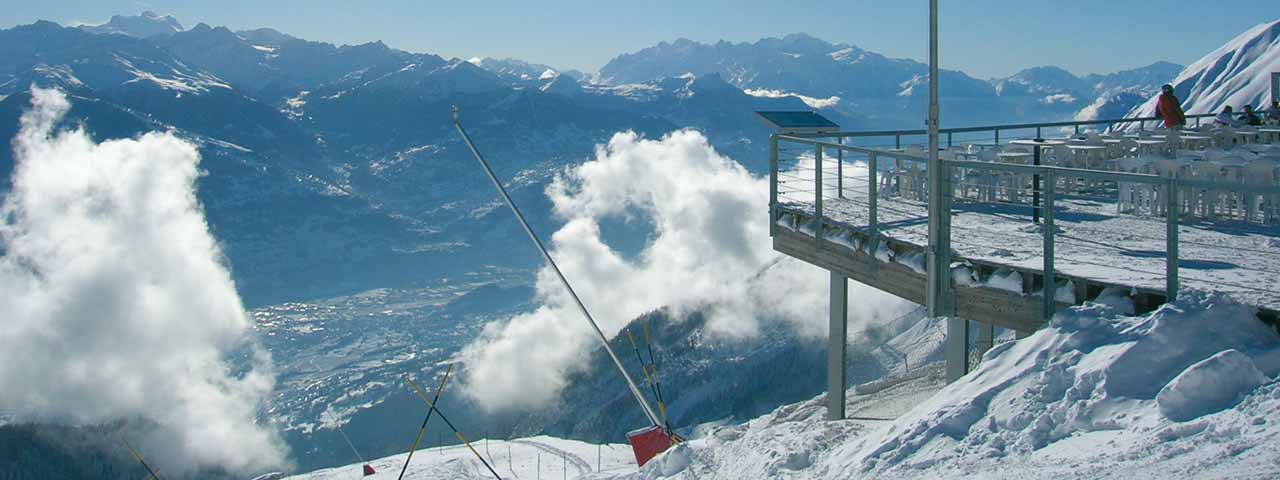 Aussichtsplattform Restaurant Pas de Maimbre 2362 m im Skigebiet Anzère (Foto: Anzère Tourisme)