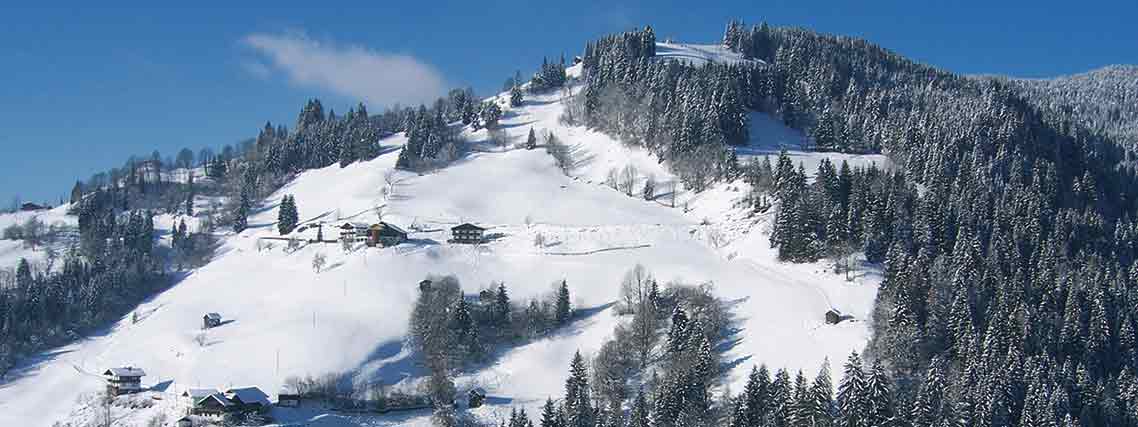 Bergbauernhöfe bei Wagrain im Winter (Foto: Ingo Bauer)