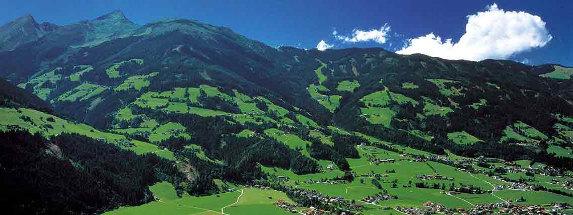 Zillertaler Bergwelt oberhalb von Uderns (Foto: Erste Ferienregion im Zillertal, Eberharter)